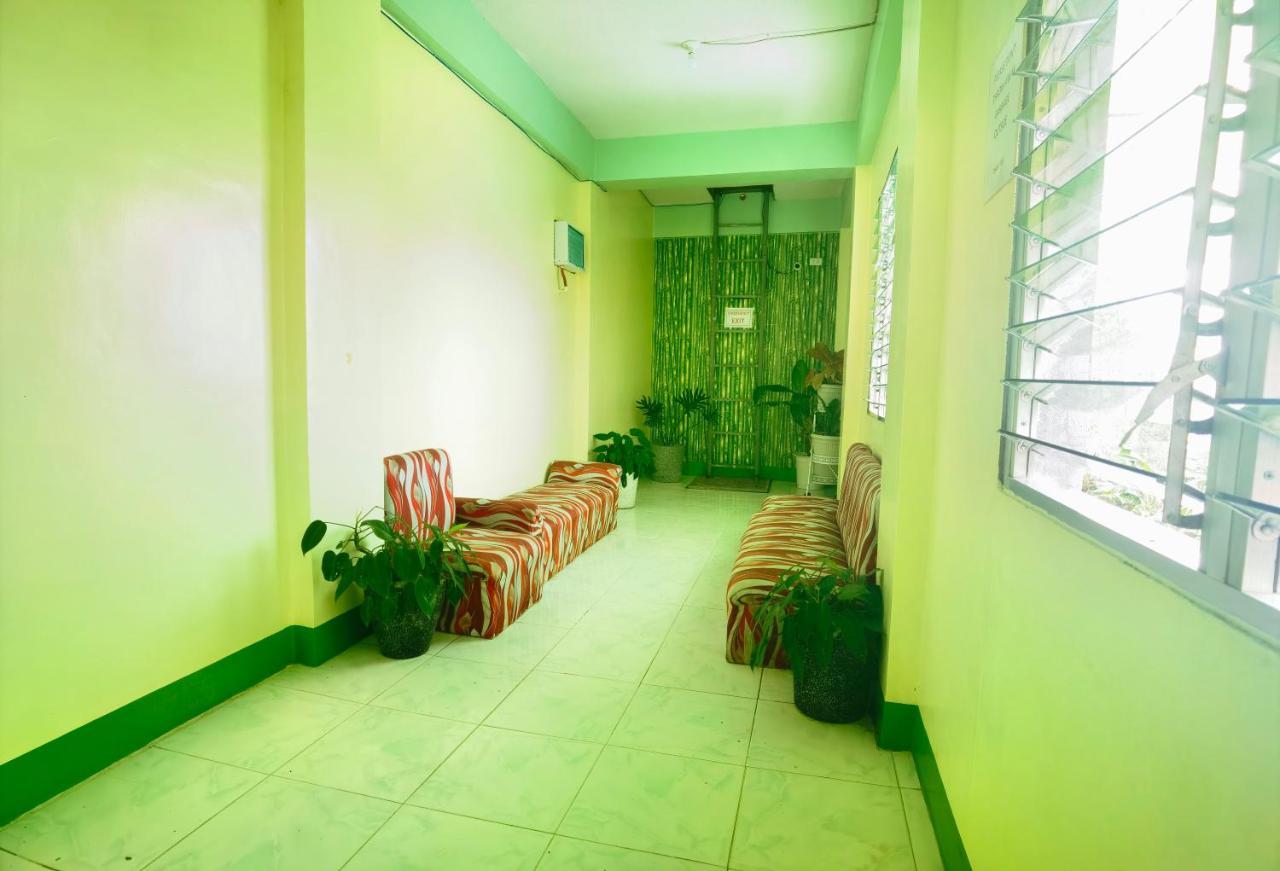 Reddoorz At D128 Lodge Cagayan Valley Tuguegarao City Exterior foto